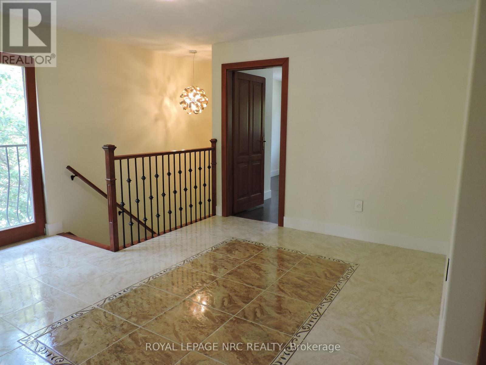 












340 OXFORD AVENUE

,
Fort Erie (Crystal Beach),




Ontario
L0S1B0

