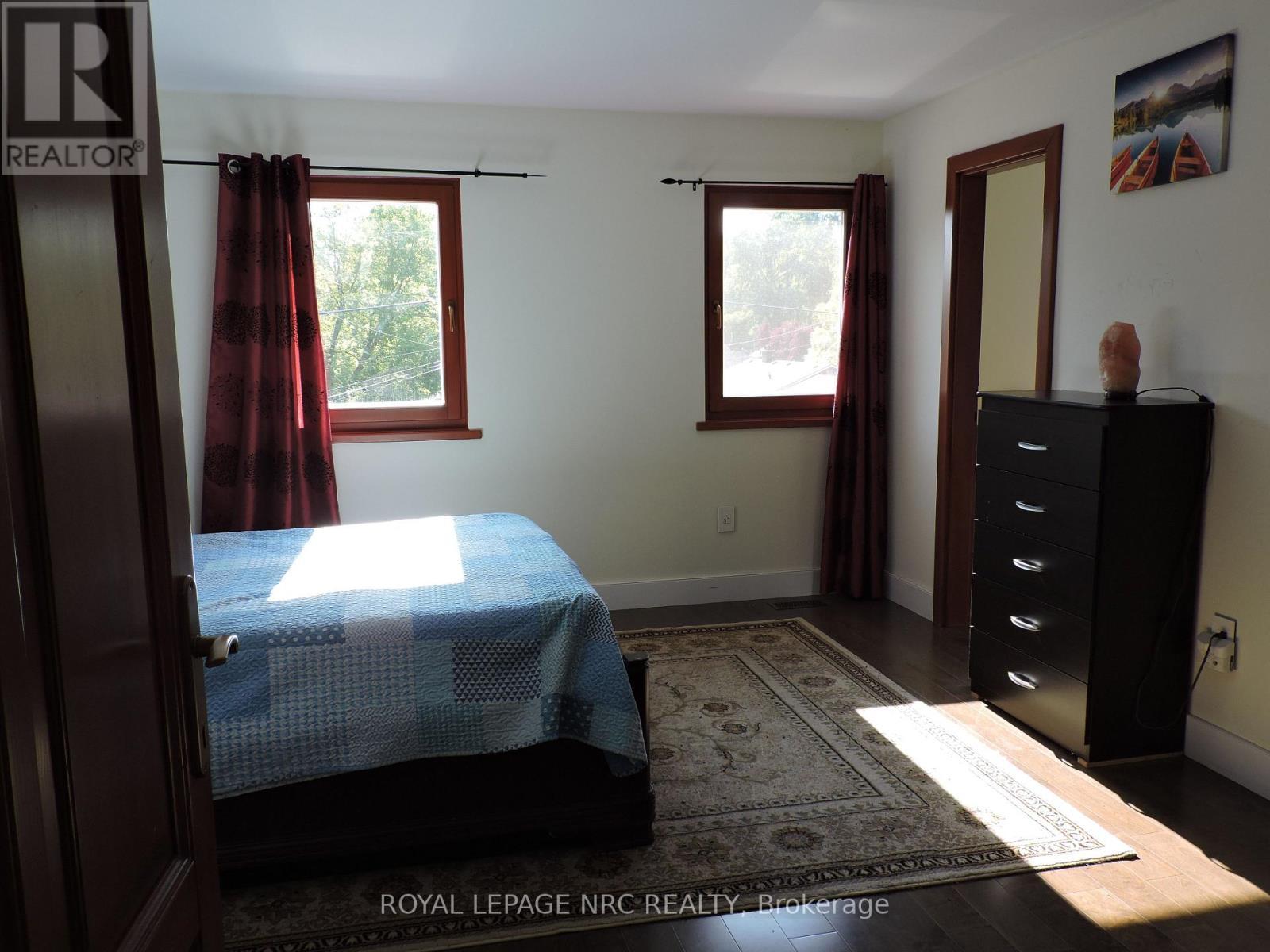 












340 OXFORD AVENUE

,
Fort Erie (Crystal Beach),




Ontario
L0S1B0

