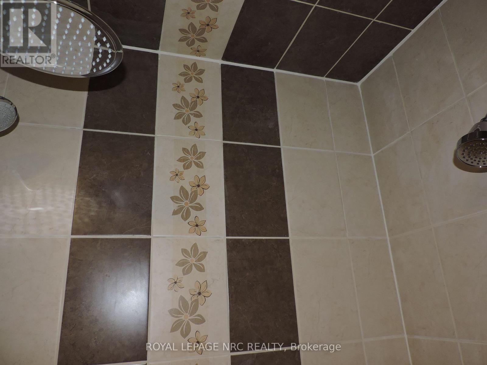 












340 OXFORD AVENUE

,
Fort Erie (Crystal Beach),




Ontario
L0S1B0

