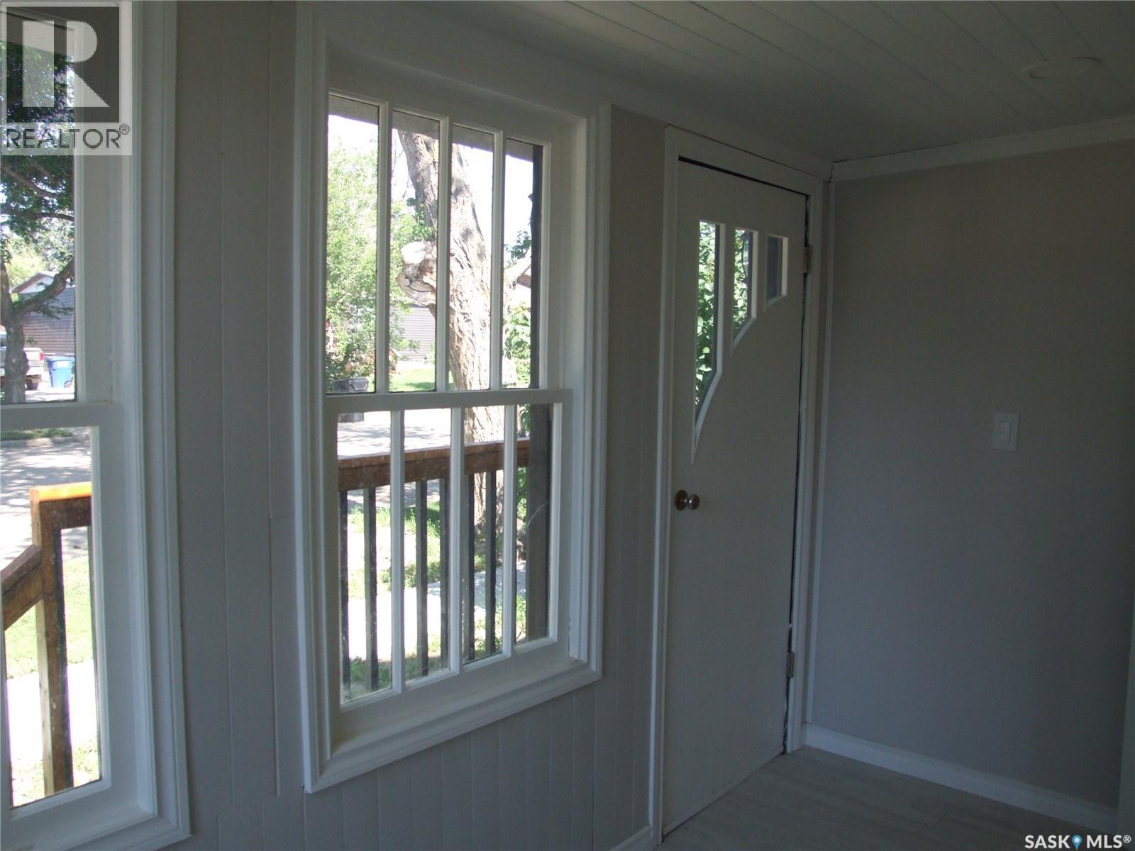 












211 2nd STREET W

,
Leader,




Saskatchewan
S0N1H0

