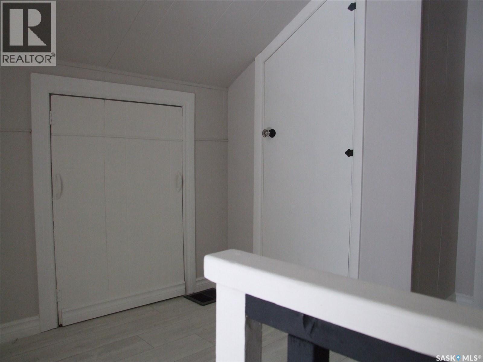 












211 2nd STREET W

,
Leader,




Saskatchewan
S0N1H0

