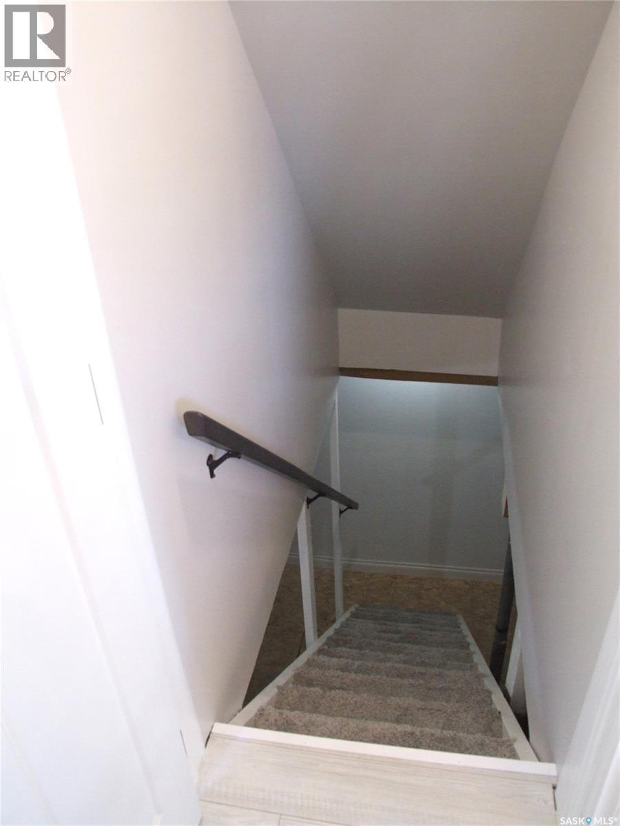 












211 2nd STREET W

,
Leader,




Saskatchewan
S0N1H0

