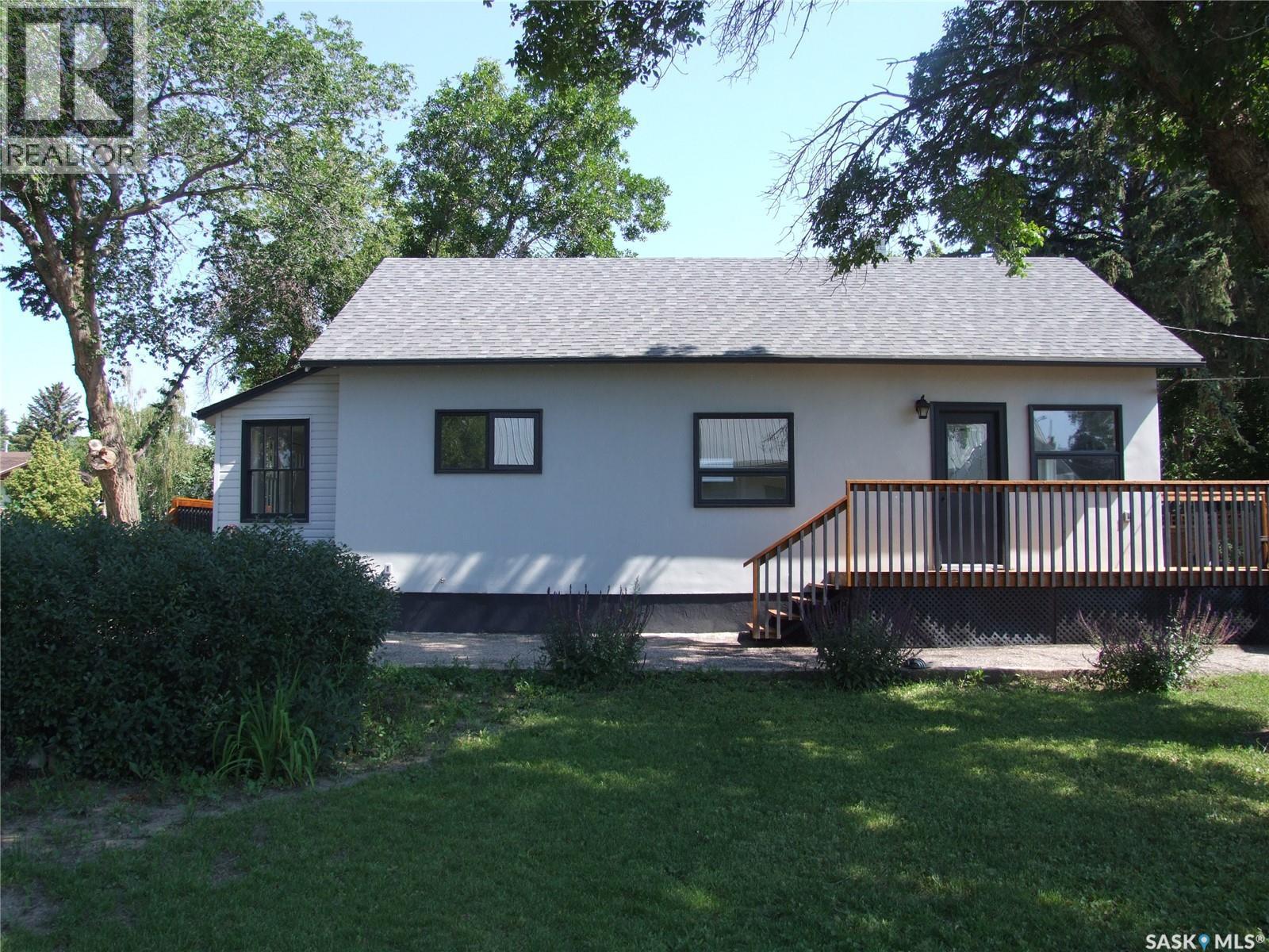 












211 2nd STREET W

,
Leader,




Saskatchewan
S0N1H0

