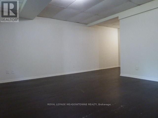 












10 - 70 MILL STREET

,
Halton Hills,




Ontario
L7G2C9

