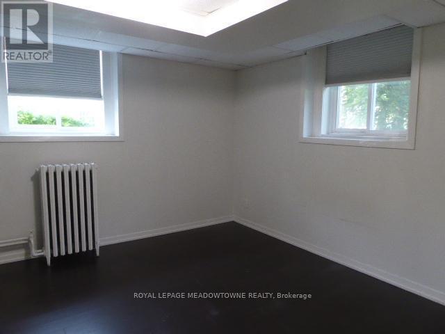 












10 - 70 MILL STREET

,
Halton Hills,




Ontario
L7G2C9

