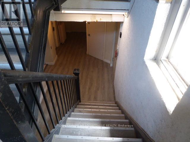 












10 - 70 MILL STREET

,
Halton Hills,




Ontario
L7G2C9

