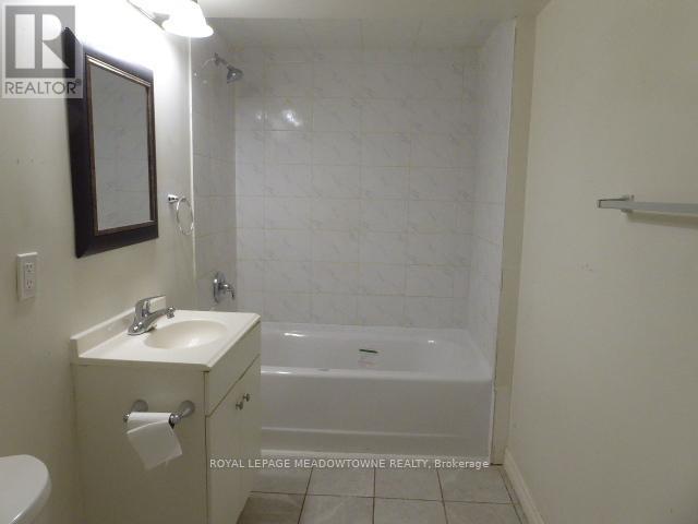 












10 - 70 MILL STREET

,
Halton Hills,




Ontario
L7G2C9

