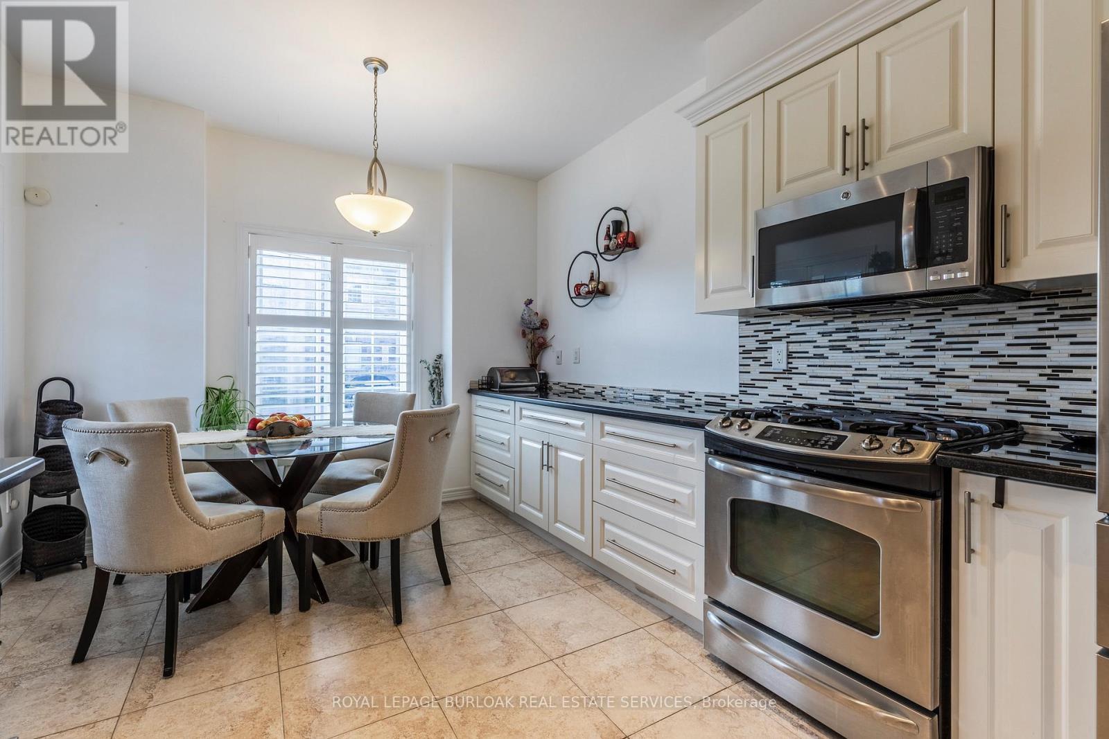 












1 - 515 WINSTON ROAD

,
Grimsby,




Ontario
L3M0C8

