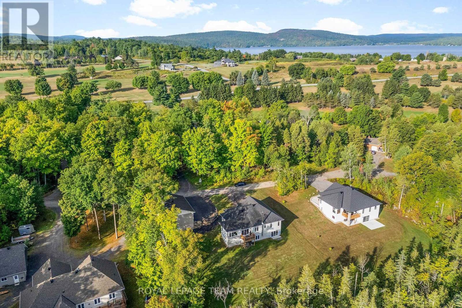 












44 MORNING FLIGHT COURT

,
Greater Madawaska,




Ontario
K0J1H0

