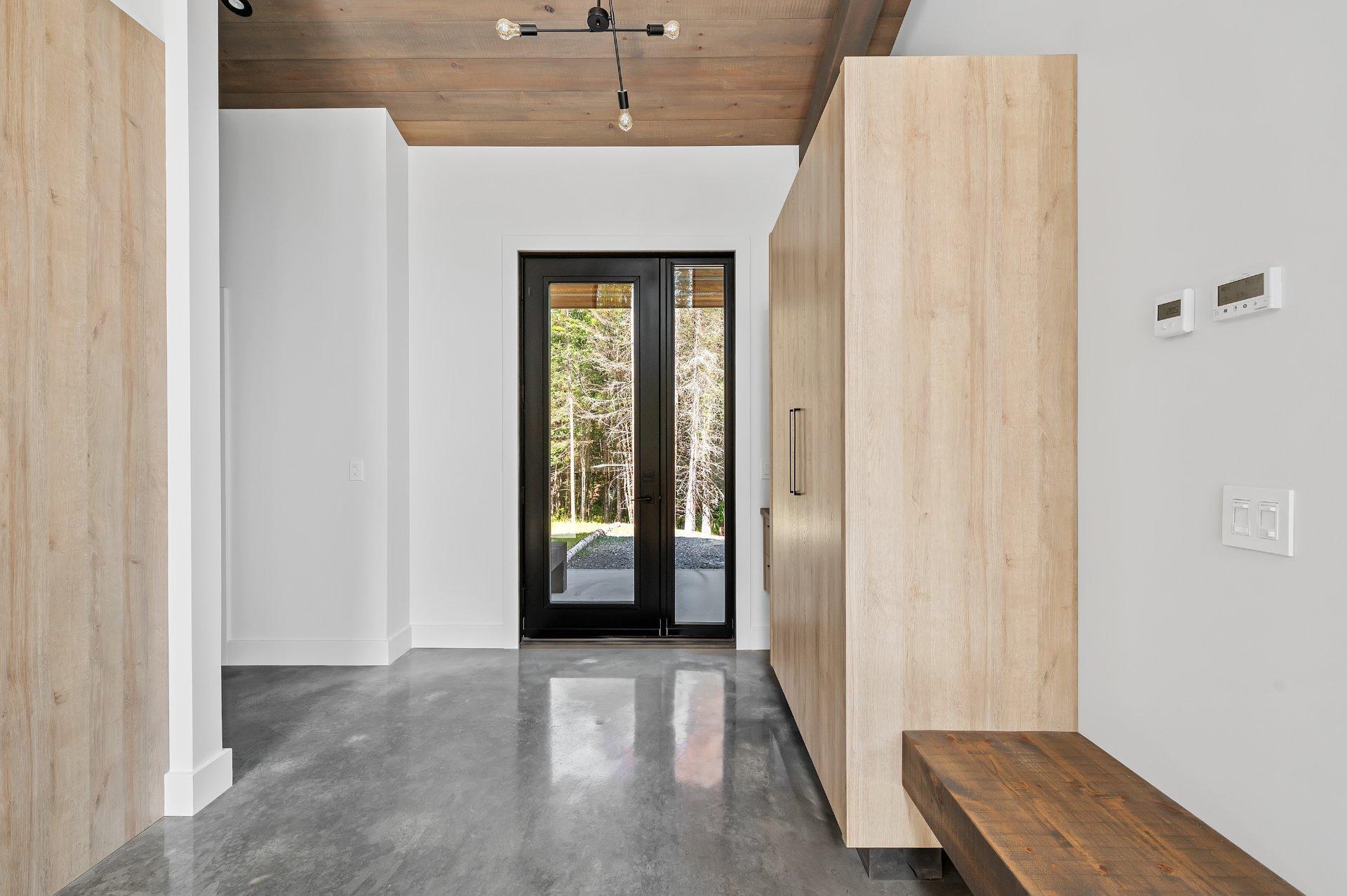 









1200


Ch. du Lac-Rougeaud

,
Mont-Blanc,




QC
J0T1J2

