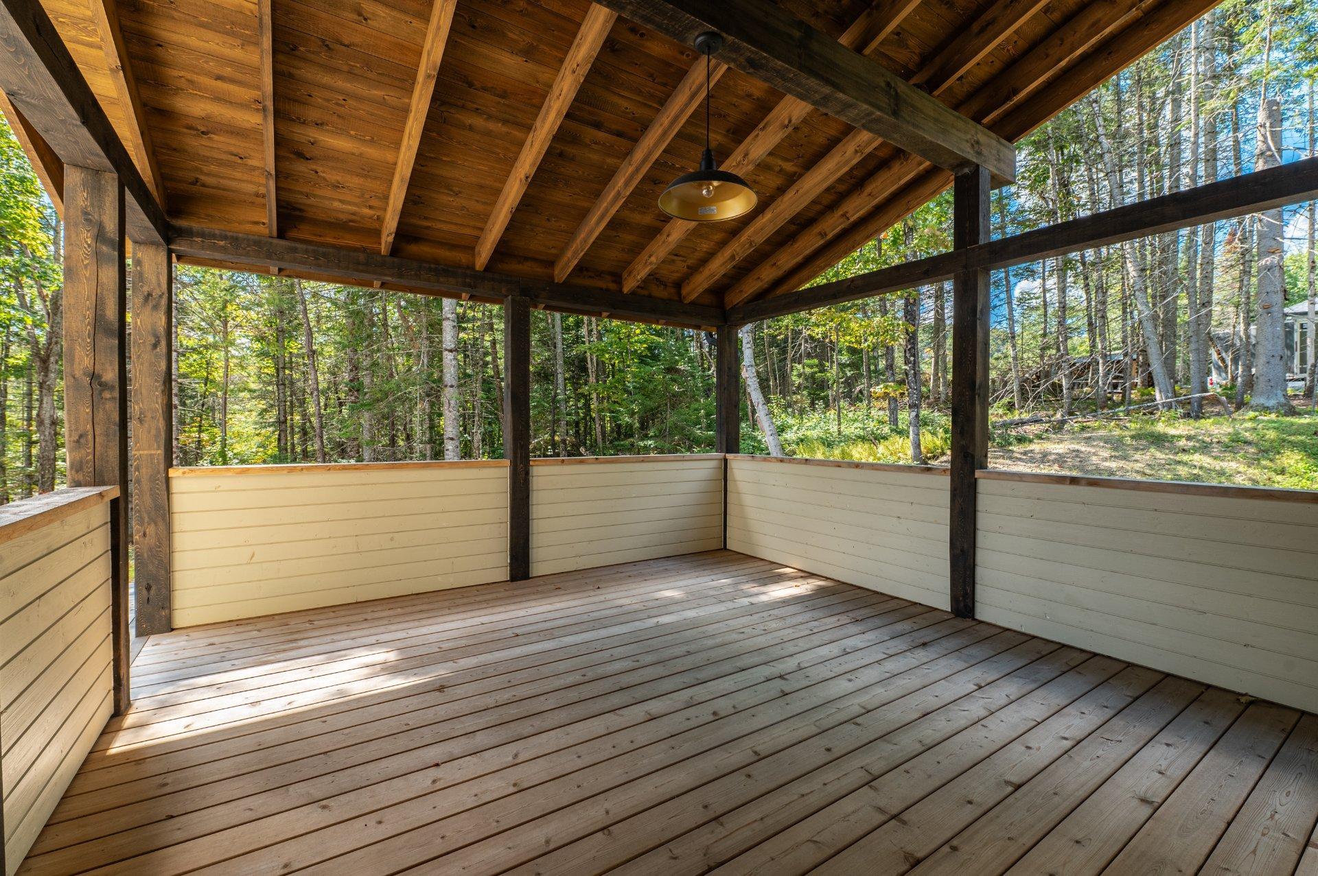 









1200


Ch. du Lac-Rougeaud

,
Mont-Blanc,




QC
J0T1J2

