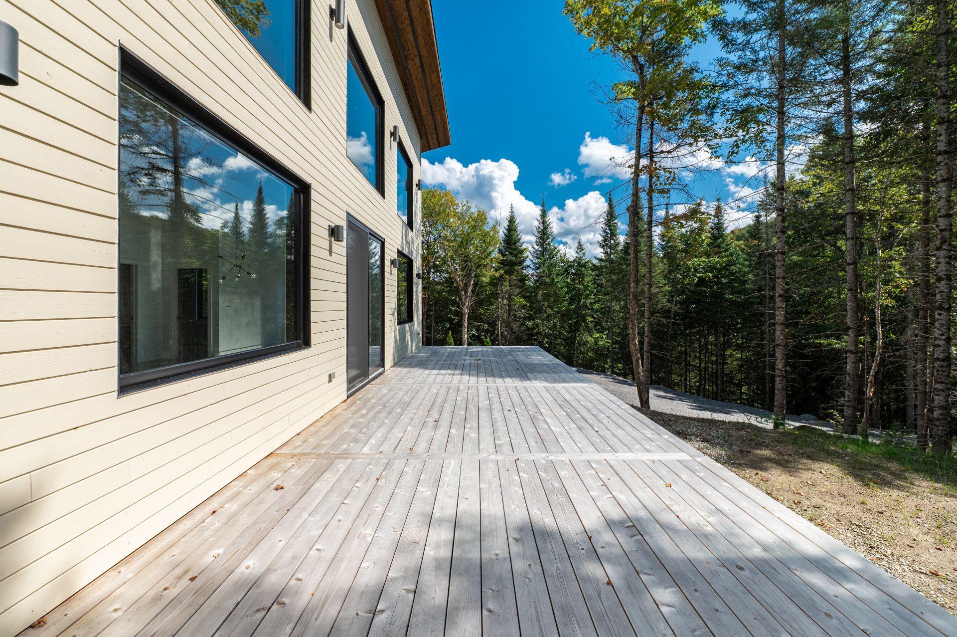 









1200


Ch. du Lac-Rougeaud

,
Mont-Blanc,




QC
J0T1J2

