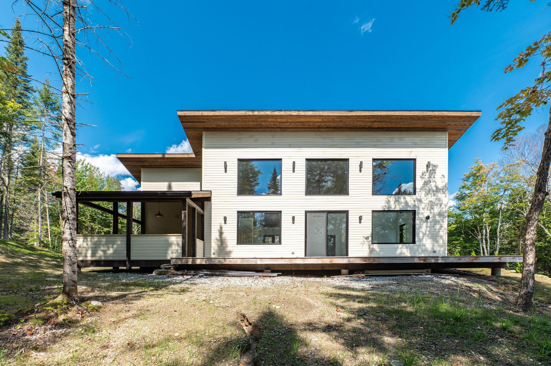 









1200


Ch. du Lac-Rougeaud

,
Mont-Blanc,




QC
J0T1J2

