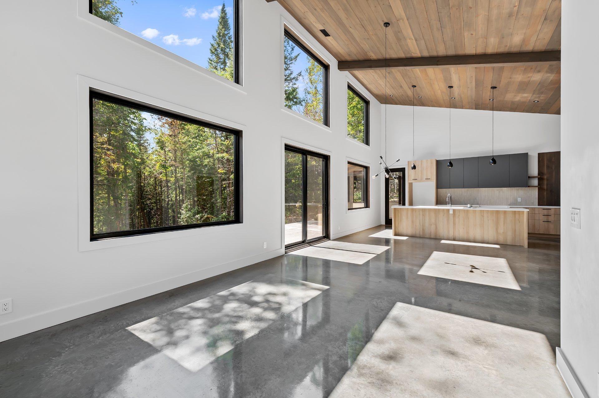 









1200


Ch. du Lac-Rougeaud

,
Mont-Blanc,




QC
J0T1J2

