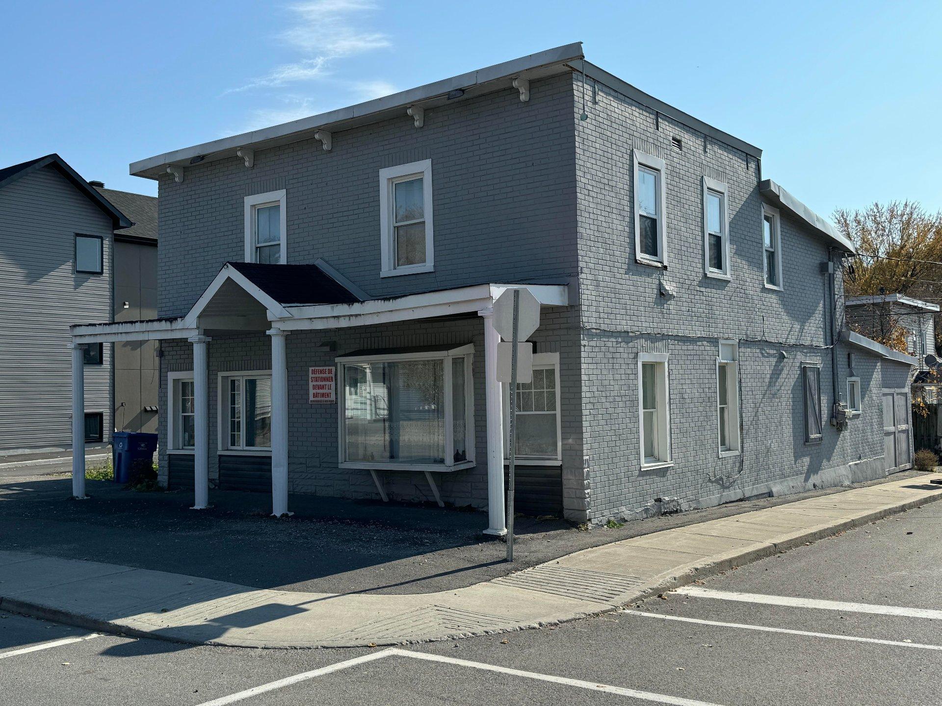 









550


Rue Notre-Dame

,
Gatineau (Gatineau),




QC
J8P1M7

