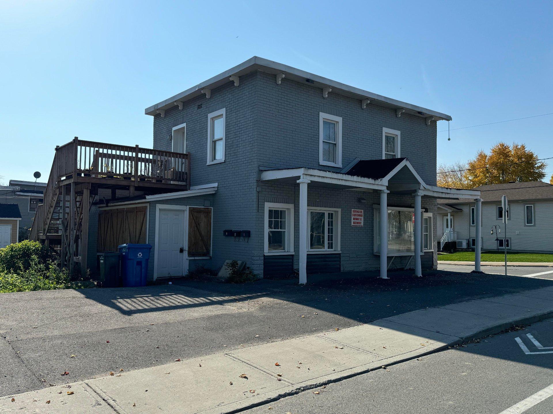 









550


Rue Notre-Dame

,
Gatineau (Gatineau),




QC
J8P1M7

