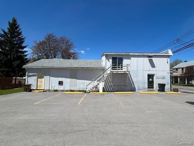 









187Z


Rue St-Jacques

,
Saint-Jacques,







QC
J0K2R0

