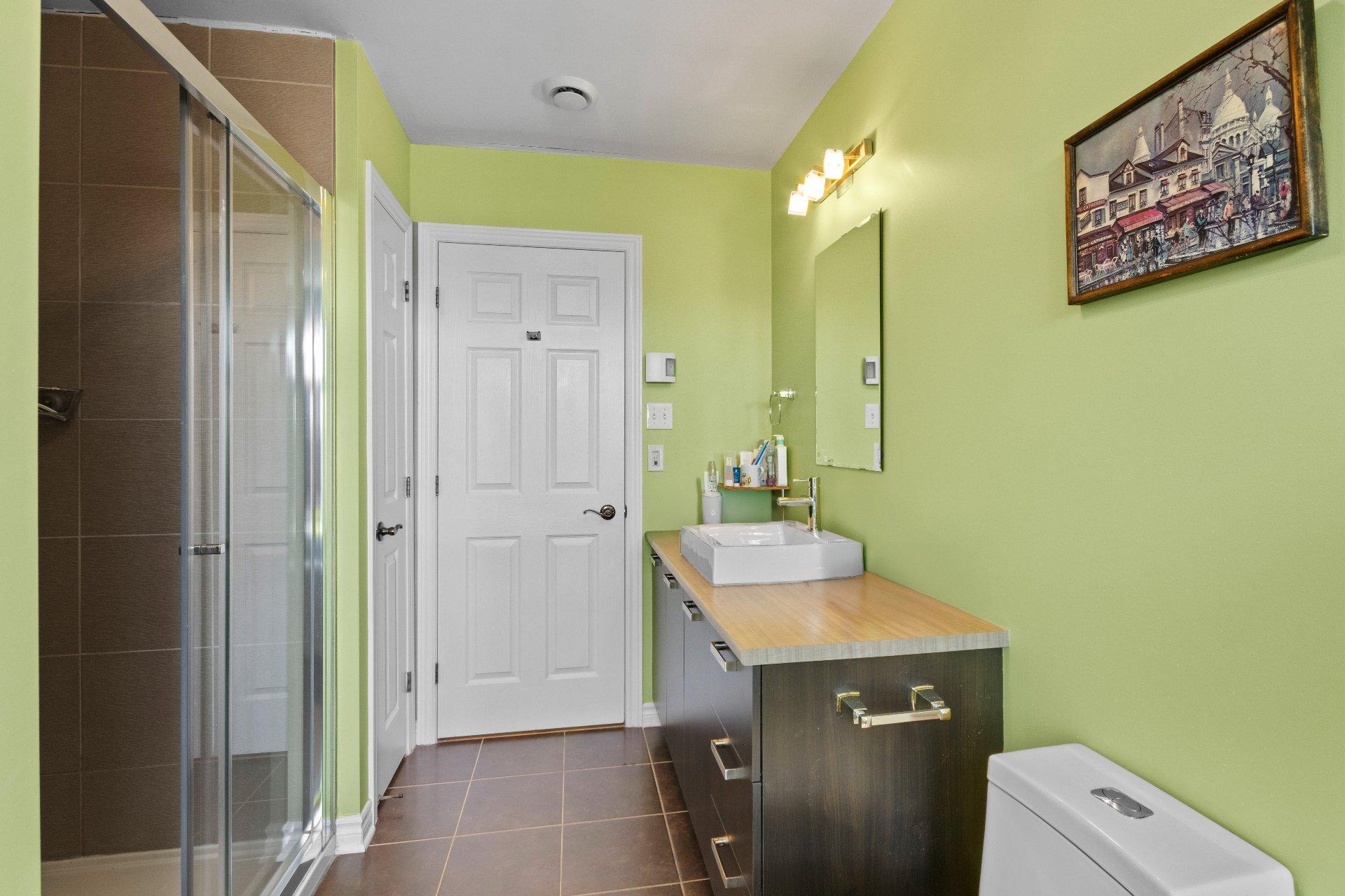 









3394


Boul. Gareau

,
Longueuil (Saint-Hubert),




QC
J3Y0J5

