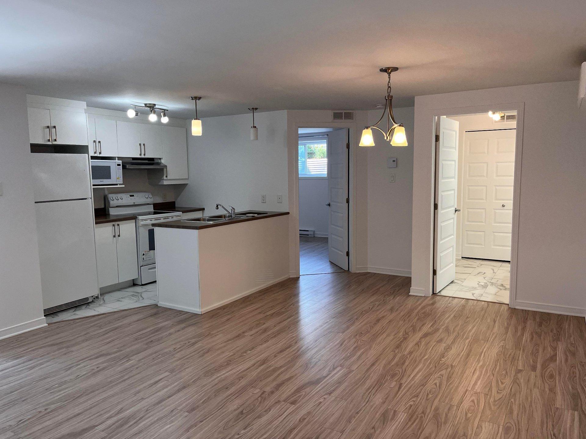 









9


Rue St-Pétersbourg

, 1,
Gatineau (Aylmer),




QC
J9J4G9

