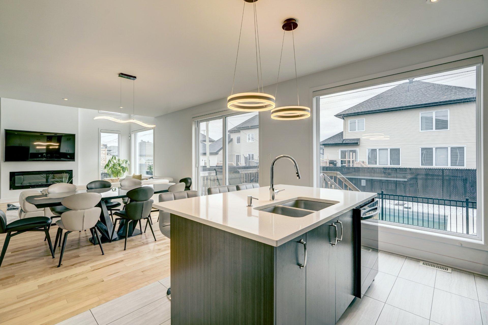









3297


Rue du Gamay

,
Sainte-Marthe-sur-le-Lac,




QC
J0N1P0

