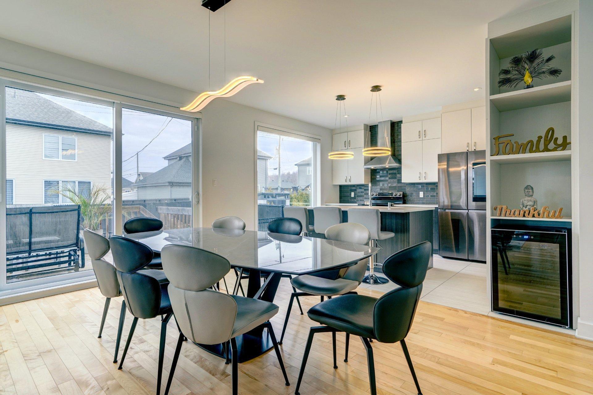 









3297


Rue du Gamay

,
Sainte-Marthe-sur-le-Lac,




QC
J0N1P0

