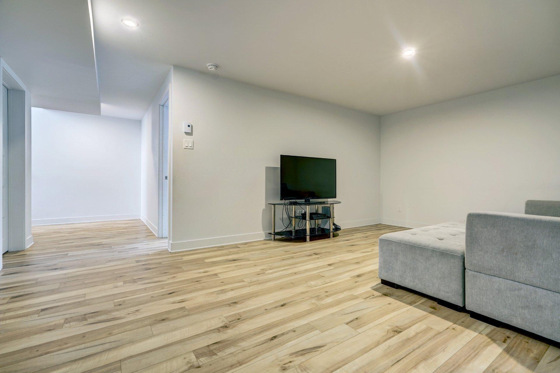 









3297


Rue du Gamay

,
Sainte-Marthe-sur-le-Lac,




QC
J0N1P0

