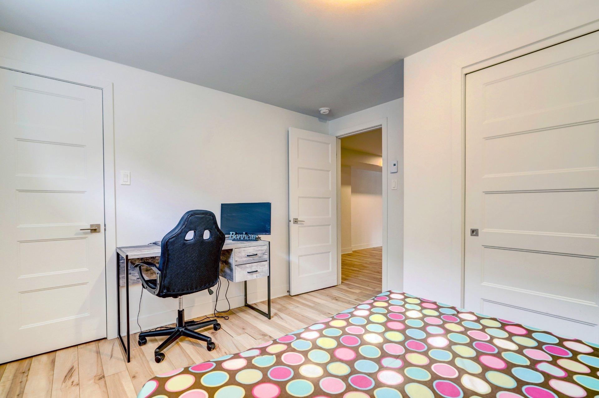 









3297


Rue du Gamay

,
Sainte-Marthe-sur-le-Lac,




QC
J0N1P0

