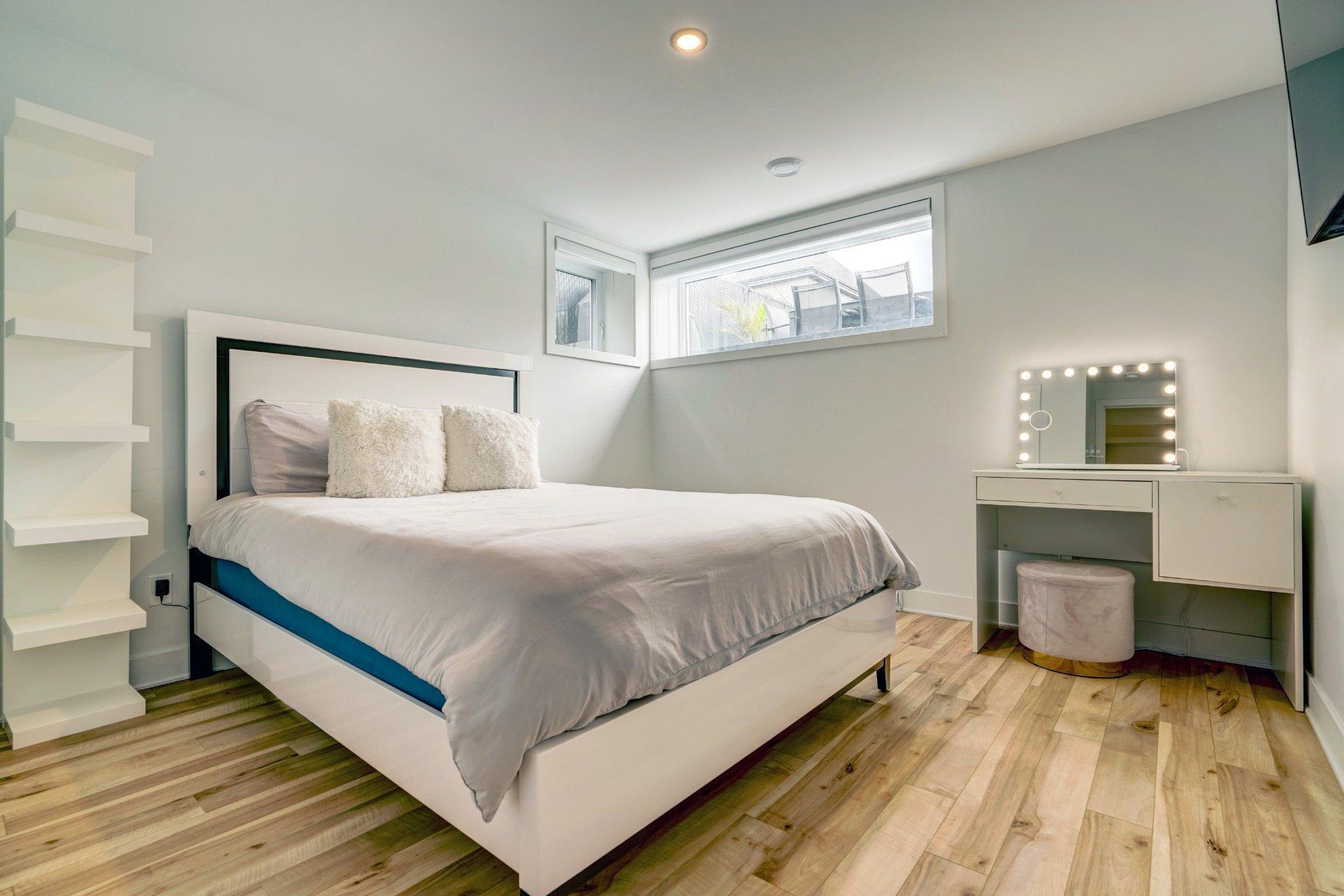 









3297


Rue du Gamay

,
Sainte-Marthe-sur-le-Lac,




QC
J0N1P0

