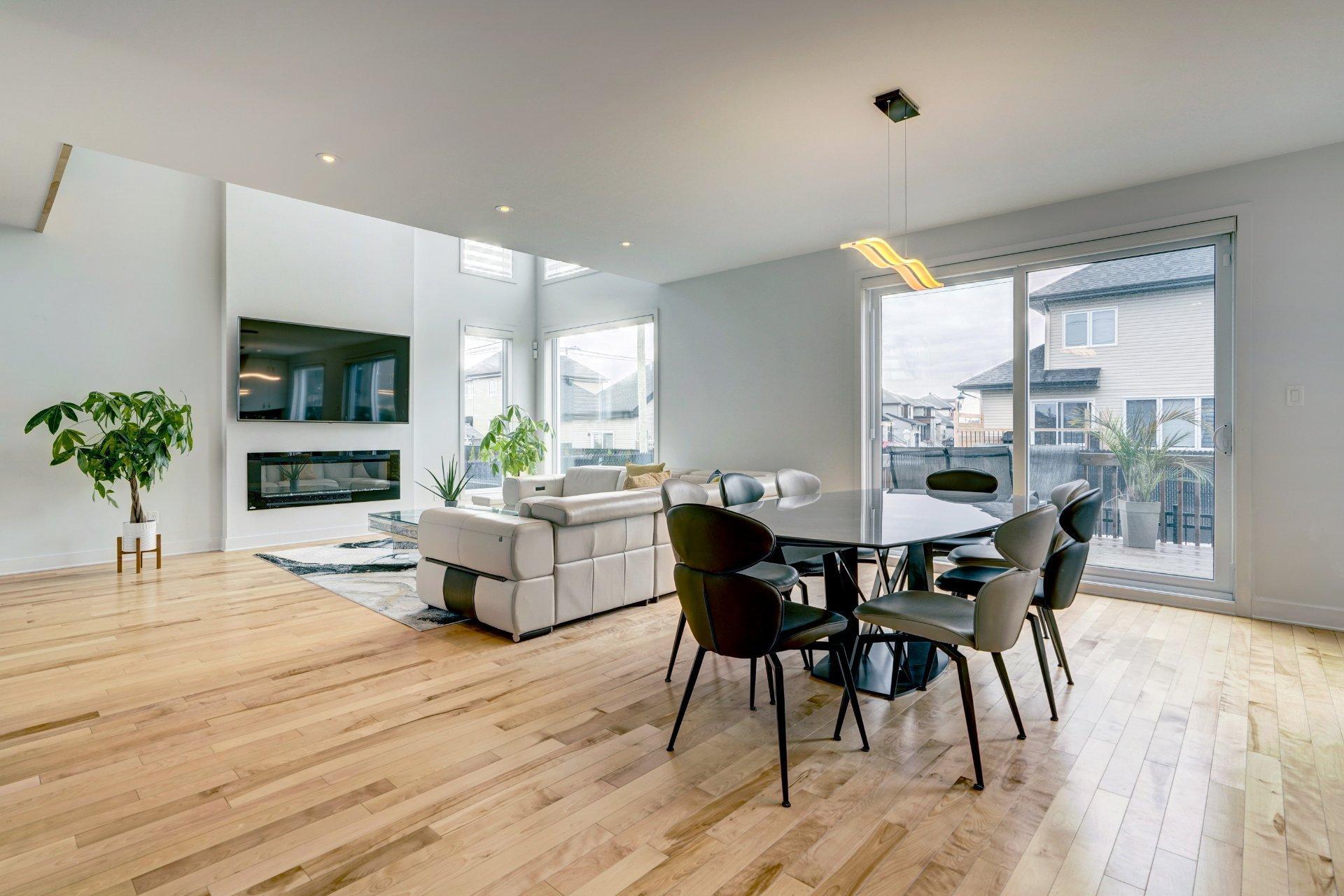 









3297


Rue du Gamay

,
Sainte-Marthe-sur-le-Lac,




QC
J0N1P0

