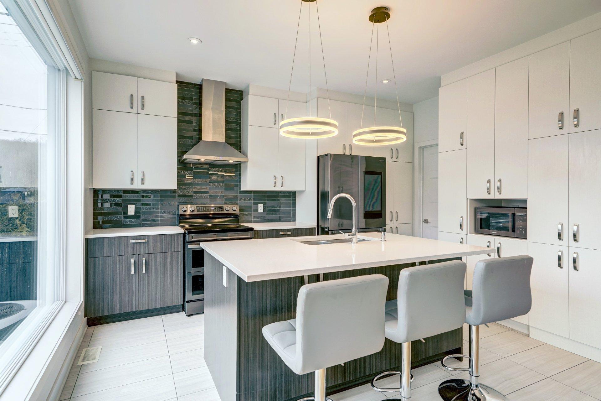 









3297


Rue du Gamay

,
Sainte-Marthe-sur-le-Lac,




QC
J0N1P0

