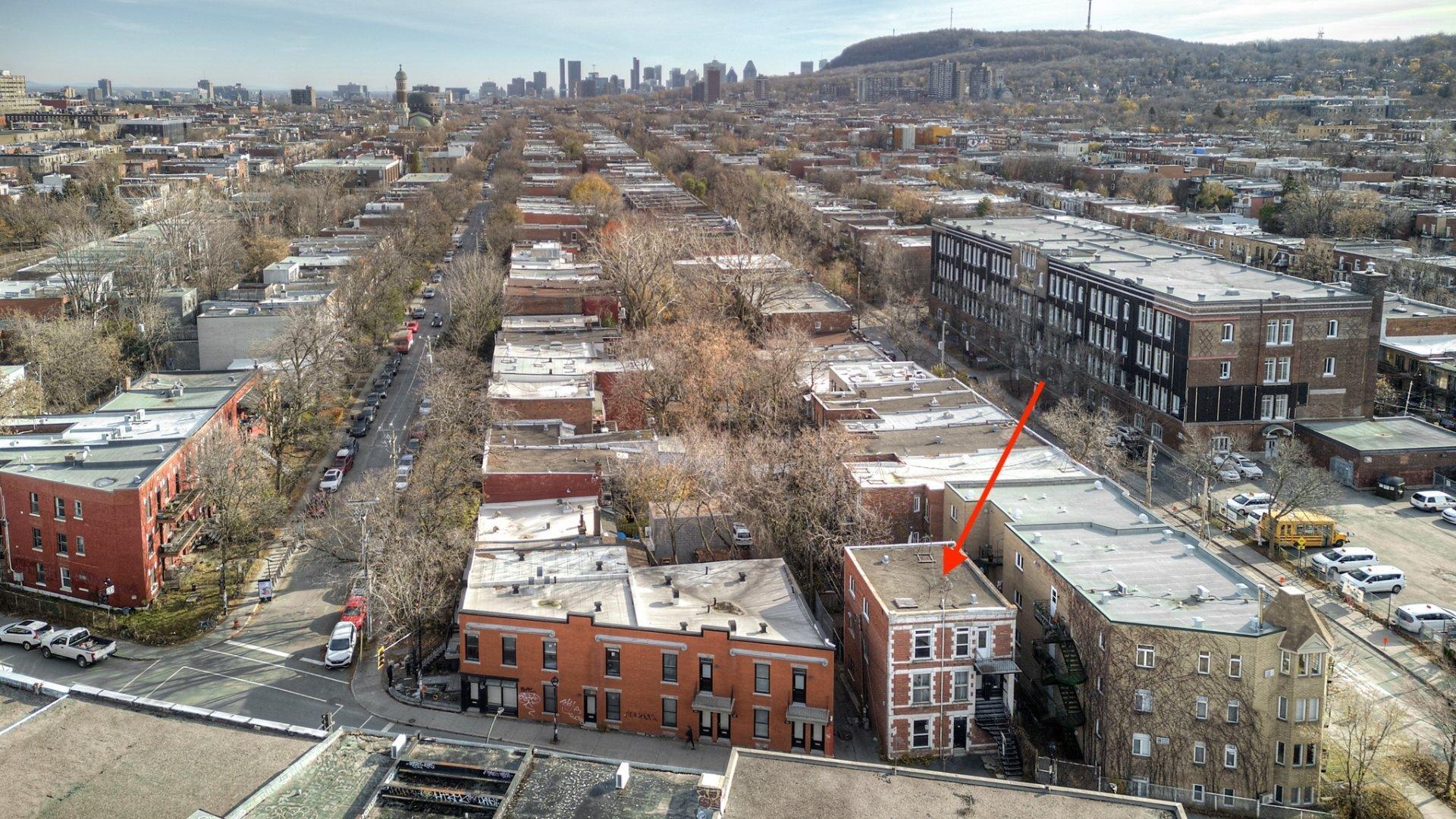 









170

 - 174


Av. Van Horne

,
Montréal (Le Plateau-Mont-Royal),




QC
H2T2J4


