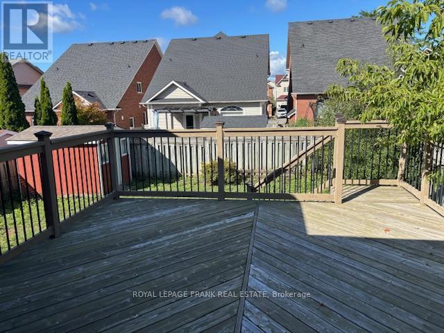 












40 KIMBERLY DRIVE

,
Whitby (Brooklin),




Ontario
L1M1K5

