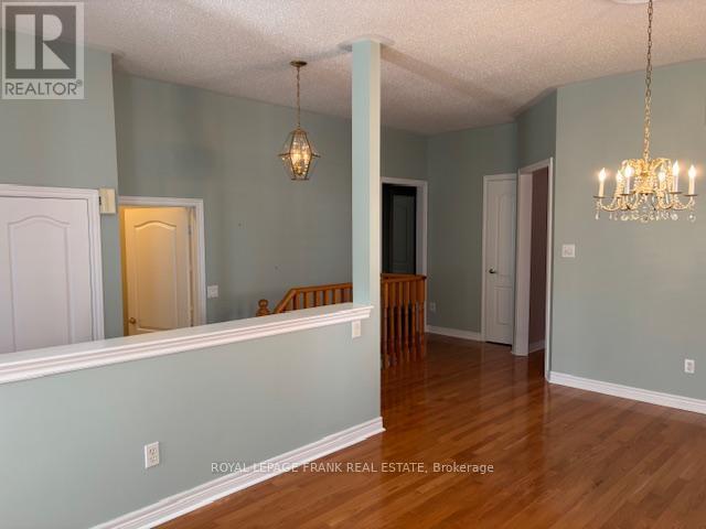 












40 KIMBERLY DRIVE

,
Whitby (Brooklin),




Ontario
L1M1K5


