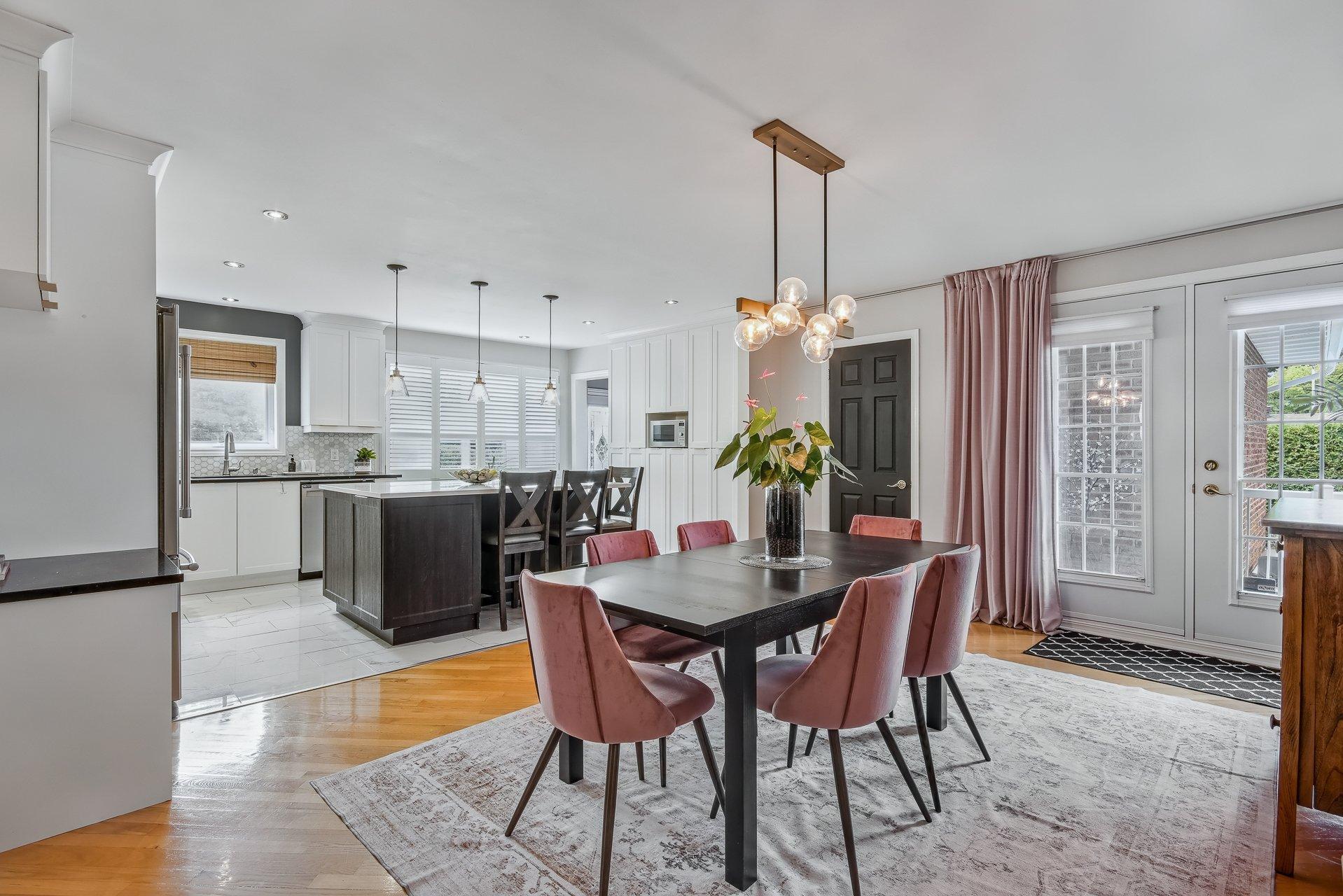 









396


Rue Lamoureux

,
Sainte-Julie,




QC
J3E1G8

