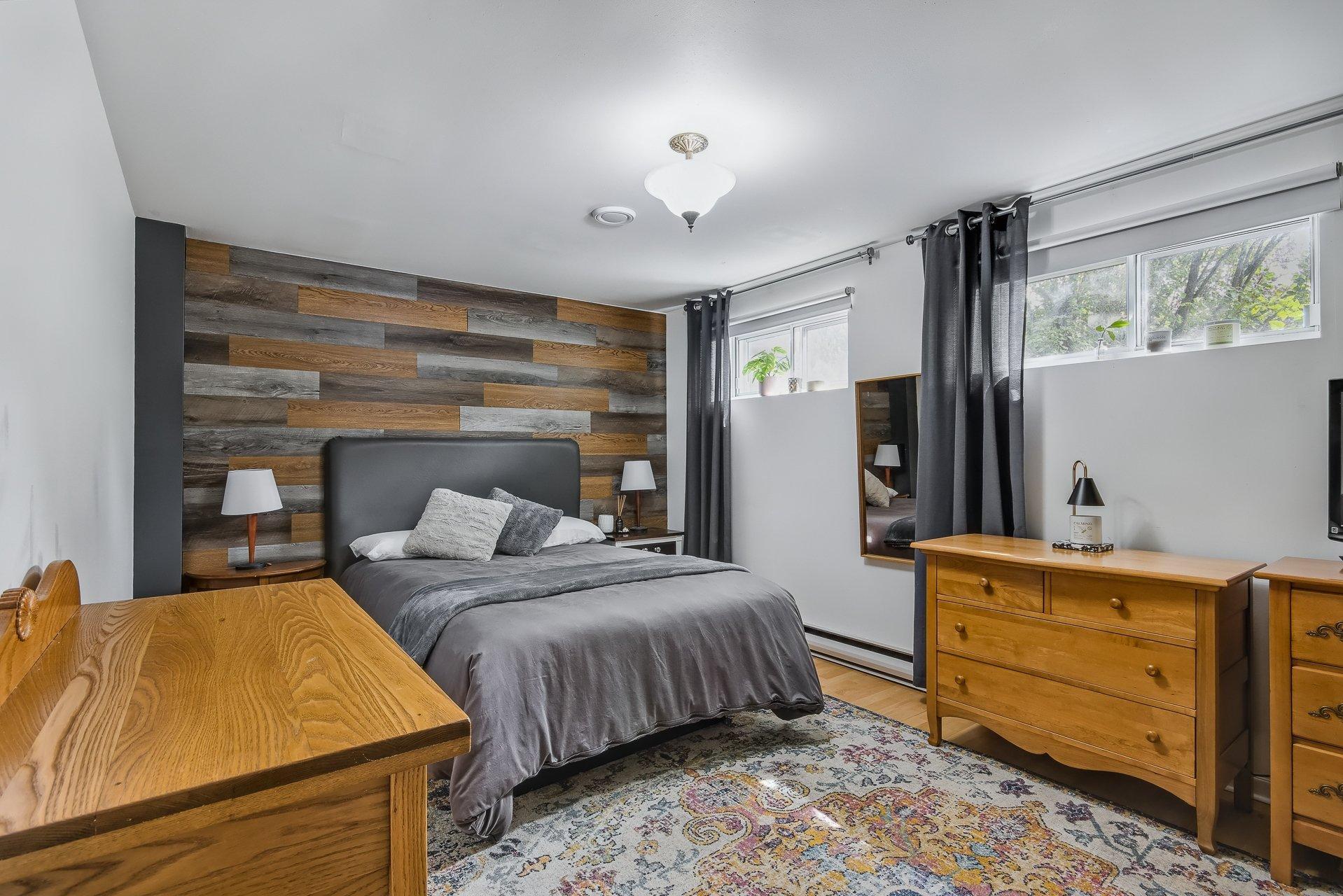 









396


Rue Lamoureux

,
Sainte-Julie,




QC
J3E1G8

