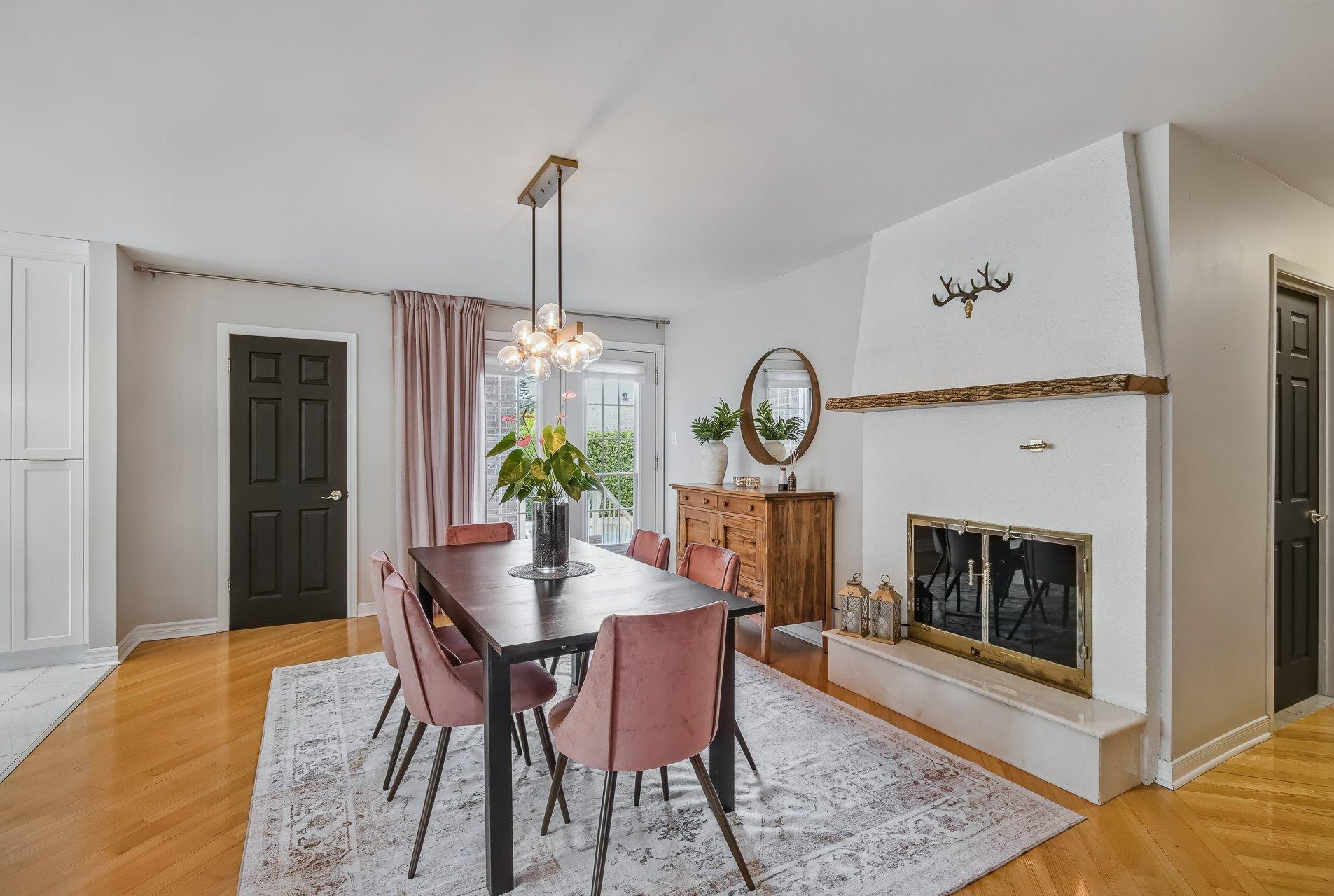 









396


Rue Lamoureux

,
Sainte-Julie,




QC
J3E1G8

