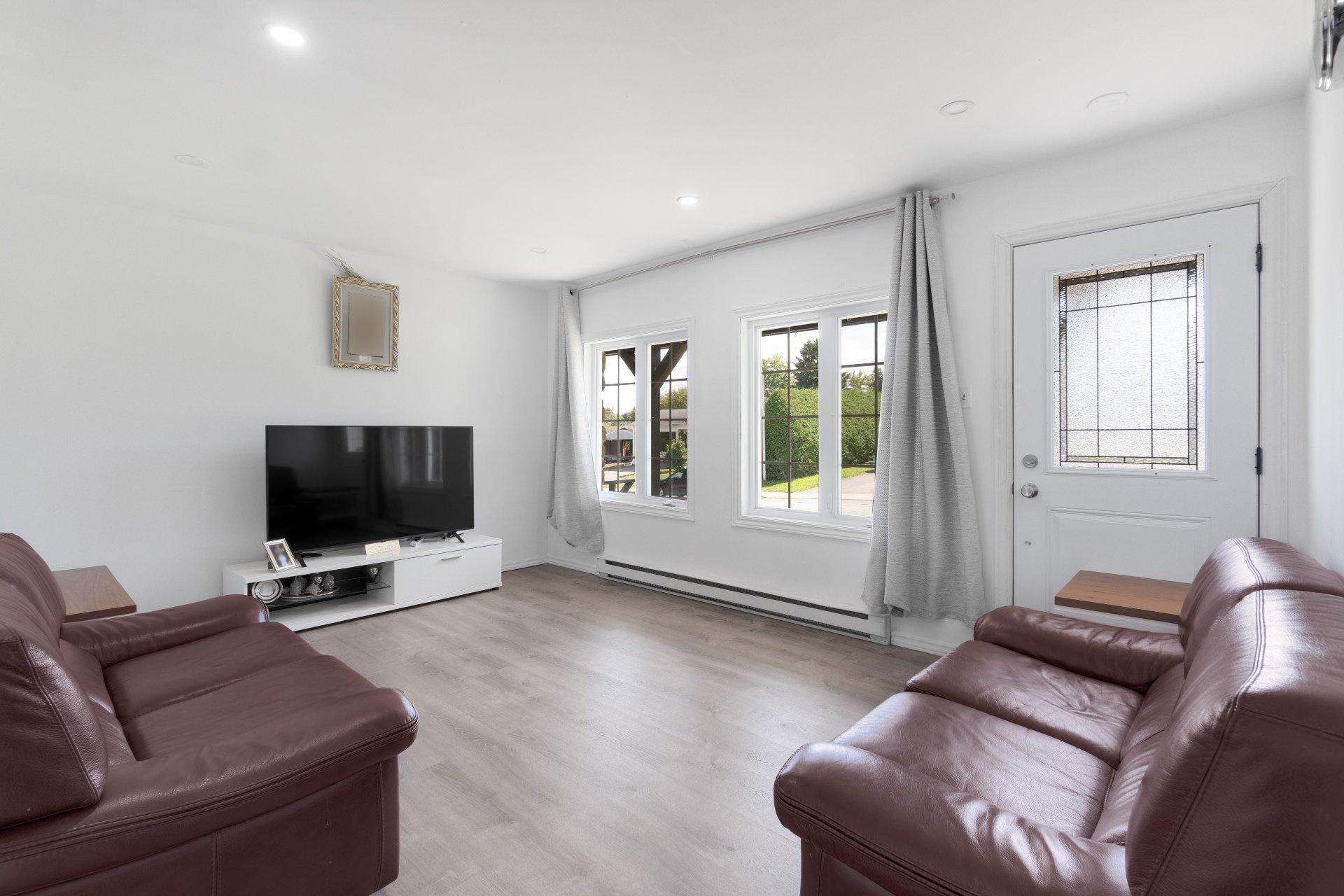 









765


Rue Bacon

,
Sherbrooke (Les Nations),




QC
J1H5V9

