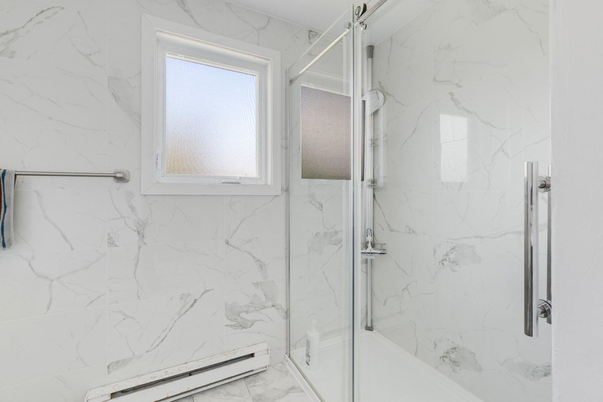 









765


Rue Bacon

,
Sherbrooke (Les Nations),




QC
J1H5V9

