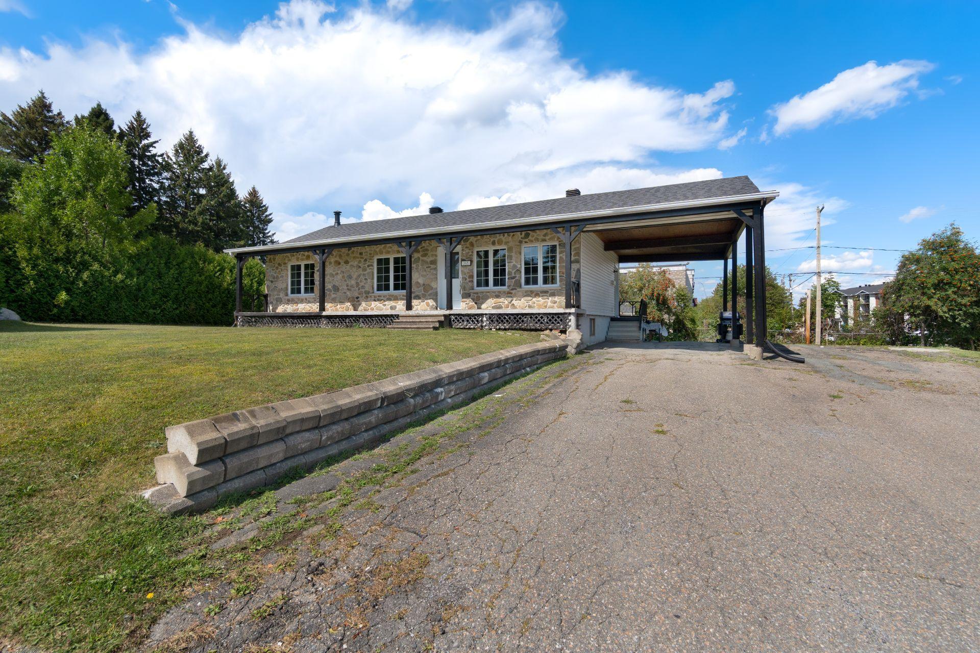









765


Rue Bacon

,
Sherbrooke (Les Nations),




QC
J1H5V9

