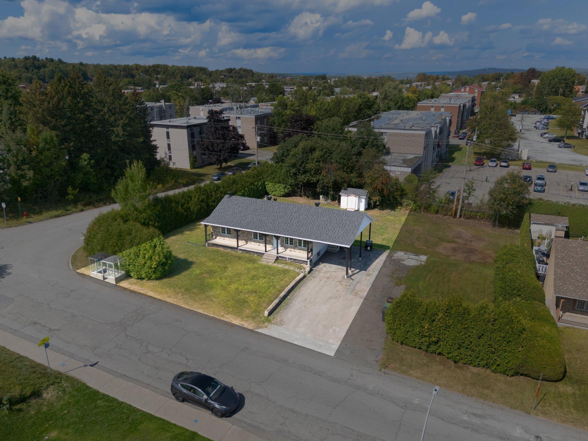 









765


Rue Bacon

,
Sherbrooke (Les Nations),




QC
J1H5V9

