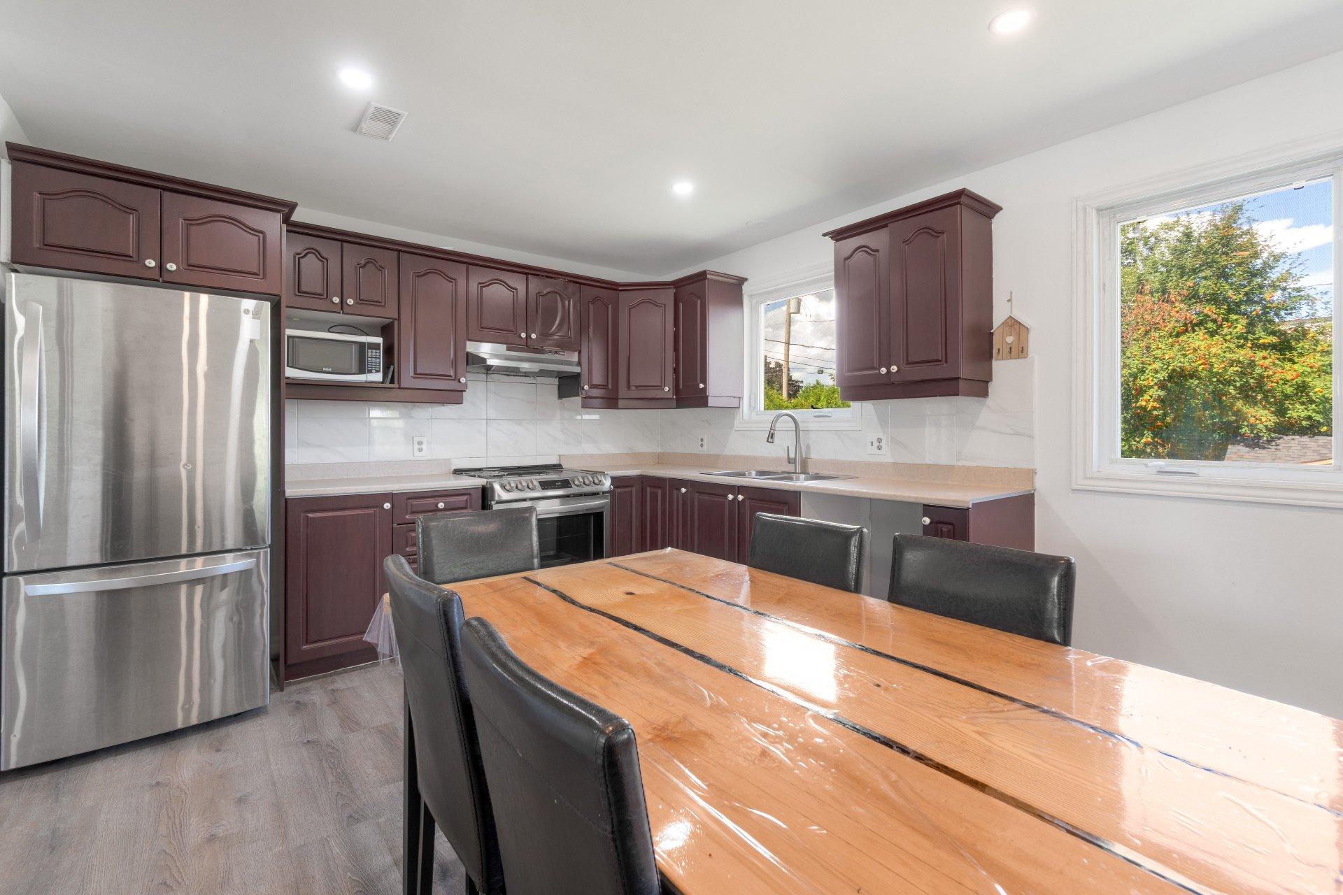 









765


Rue Bacon

,
Sherbrooke (Les Nations),




QC
J1H5V9


