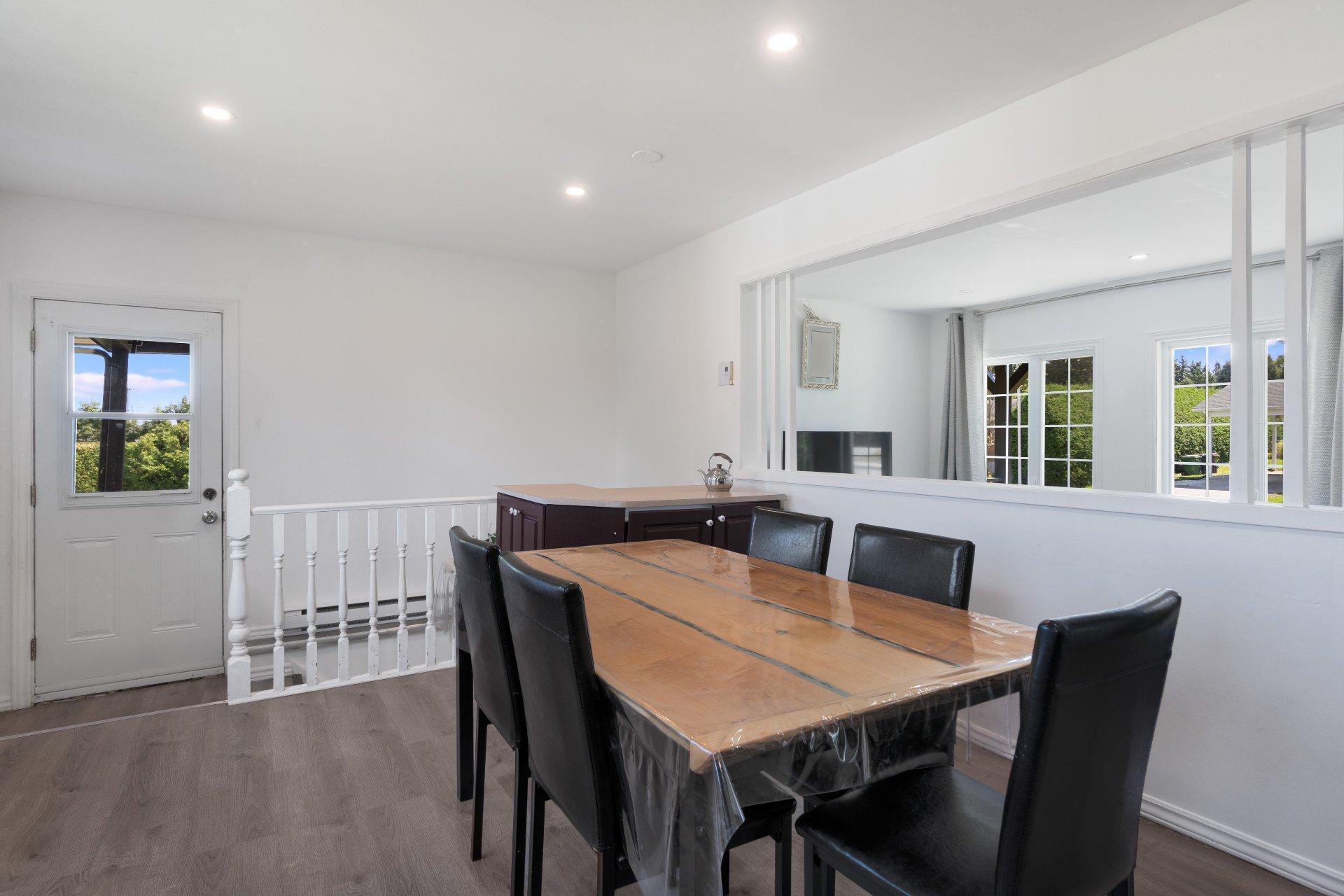 









765


Rue Bacon

,
Sherbrooke (Les Nations),




QC
J1H5V9

