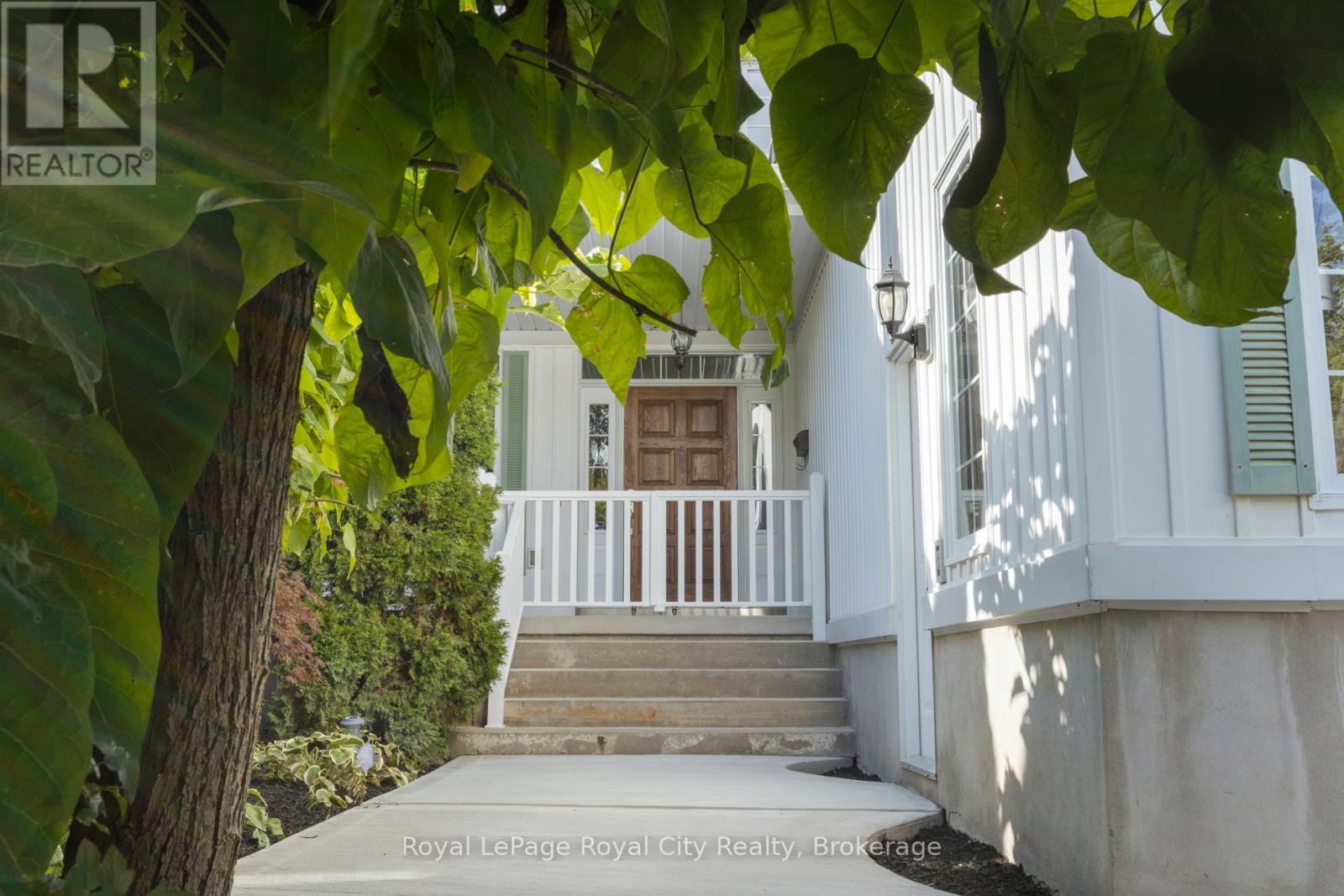 












168 PALMER STREET

,
Guelph (St. George's),




Ontario
N1E2R6

