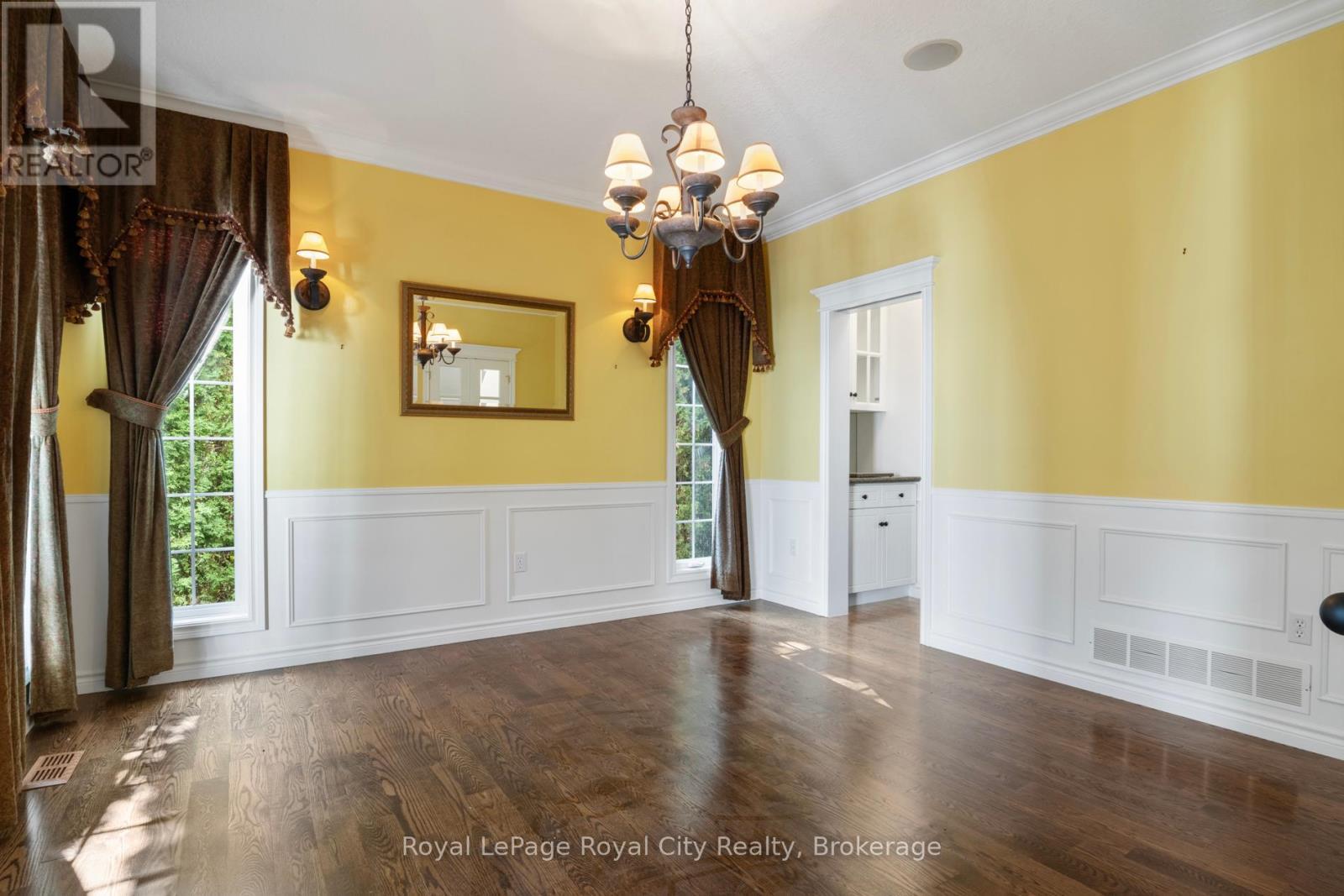 












168 PALMER STREET

,
Guelph (St. George's),




Ontario
N1E2R6

