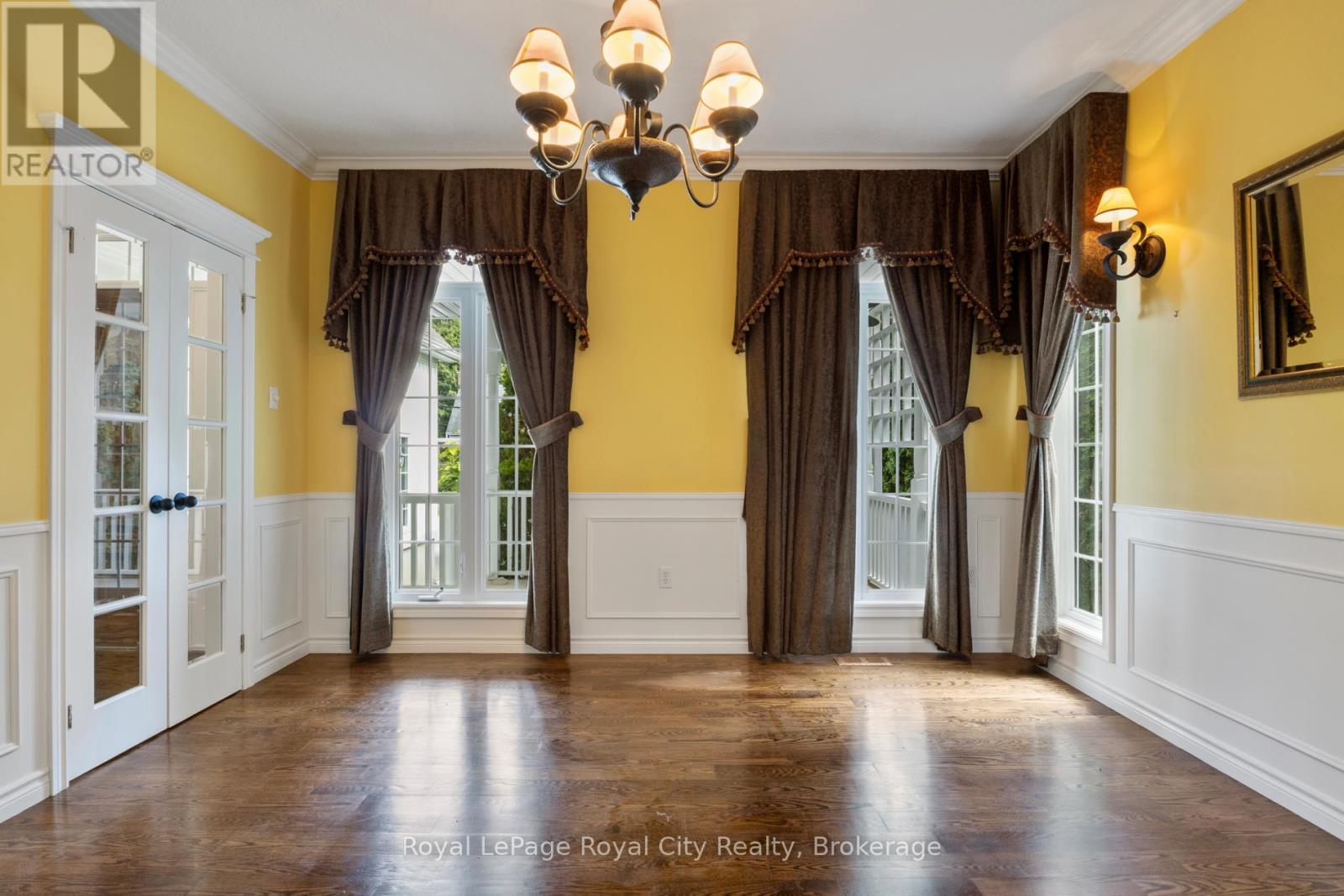 












168 PALMER STREET

,
Guelph (St. George's),




Ontario
N1E2R6

