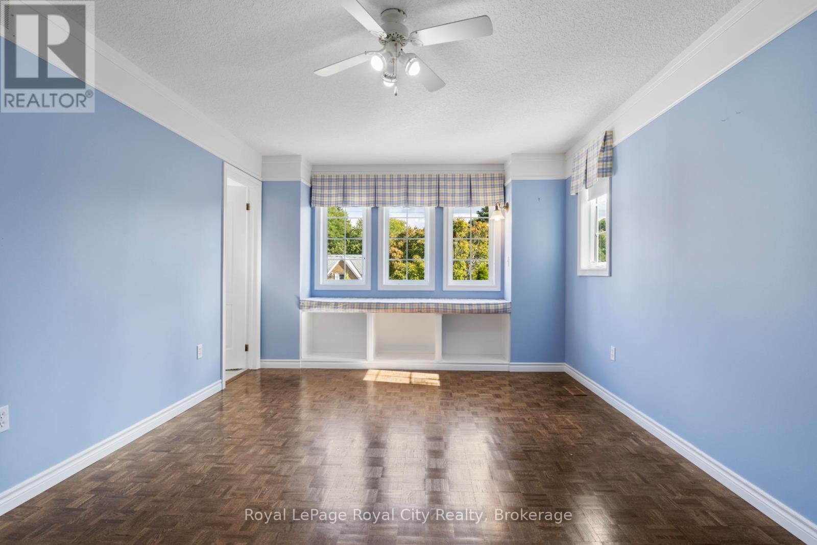 












168 PALMER STREET

,
Guelph (St. George's),




Ontario
N1E2R6

