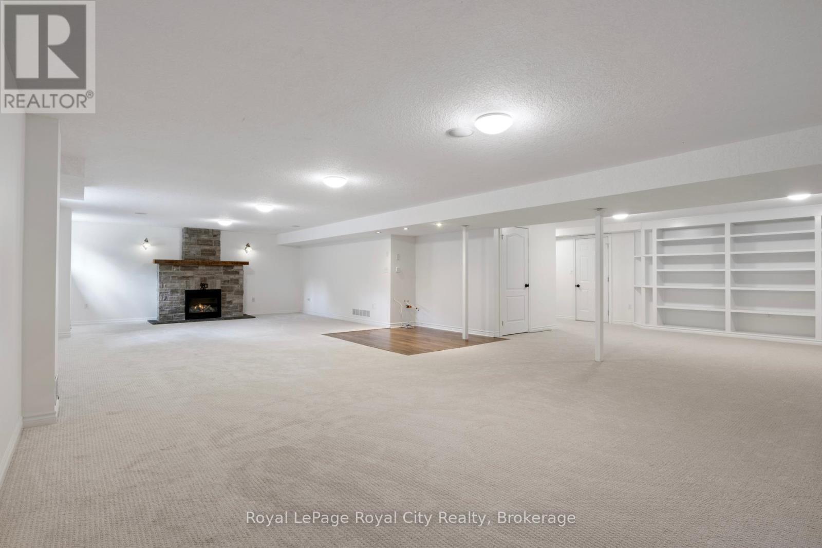 












168 PALMER STREET

,
Guelph (St. George's),




Ontario
N1E2R6

