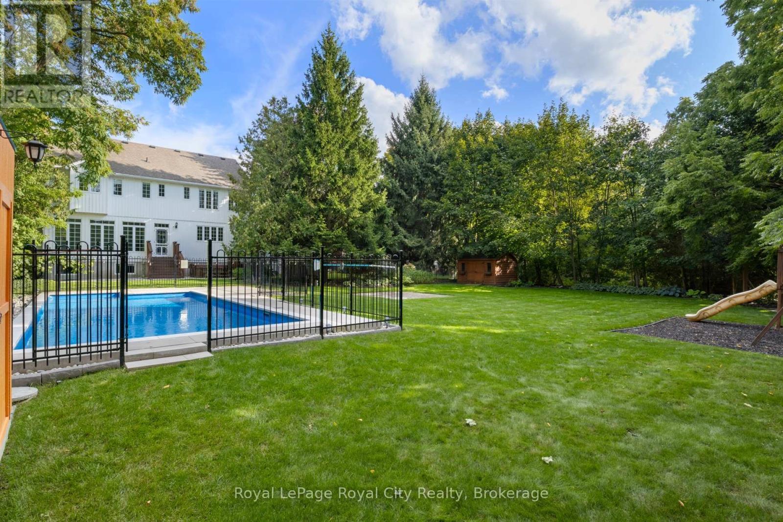 












168 PALMER STREET

,
Guelph (St. George's),




Ontario
N1E2R6

