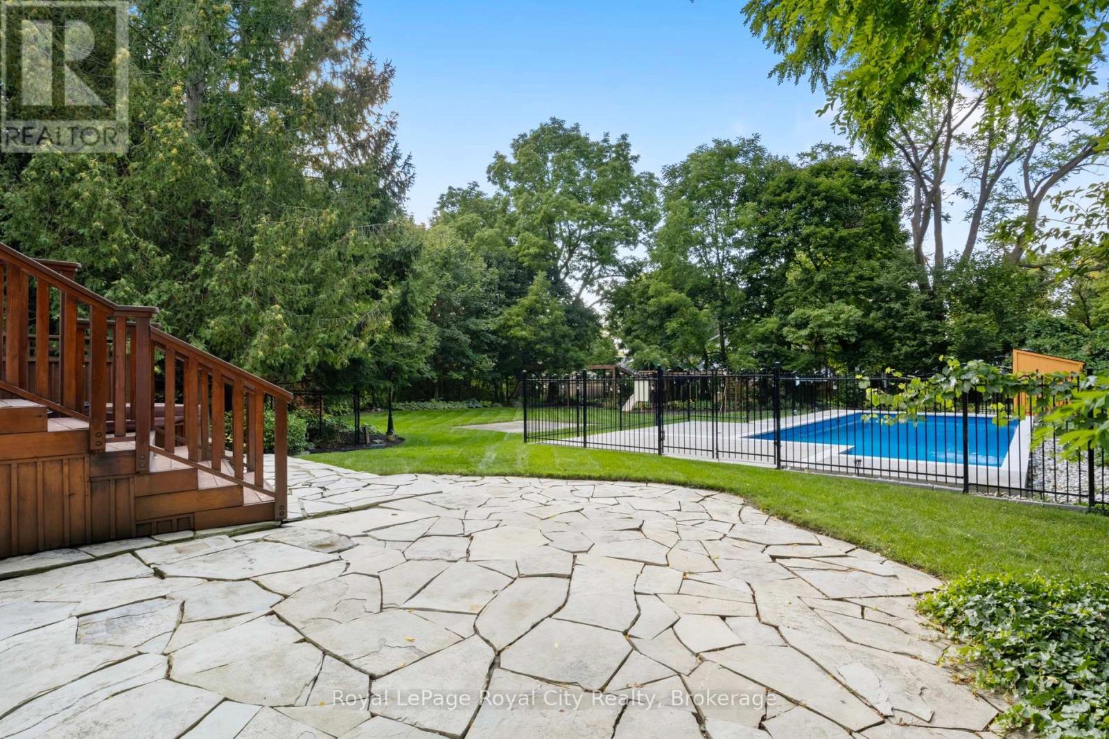 












168 PALMER STREET

,
Guelph (St. George's),




Ontario
N1E2R6

