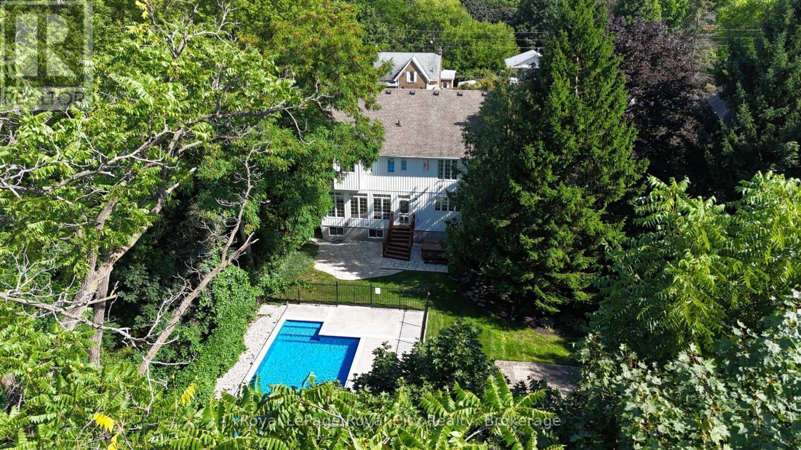 












168 PALMER STREET

,
Guelph (St. George's),




Ontario
N1E2R6

